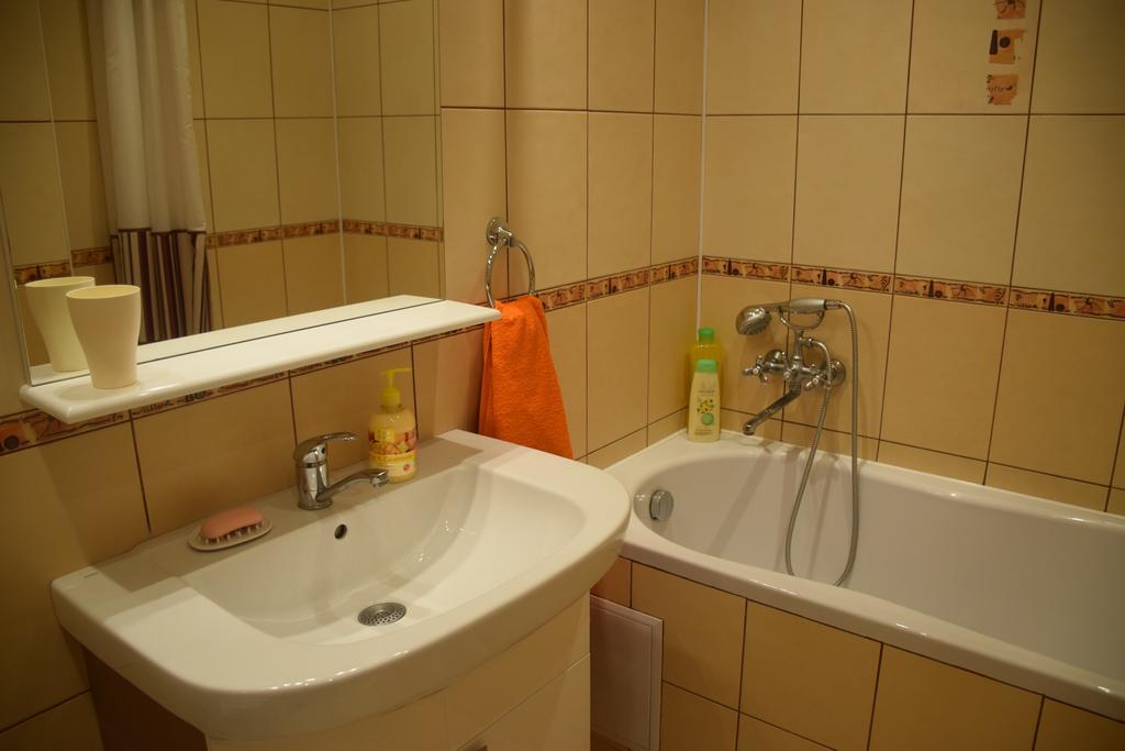 Near Citadel Apartment Lviv Room photo