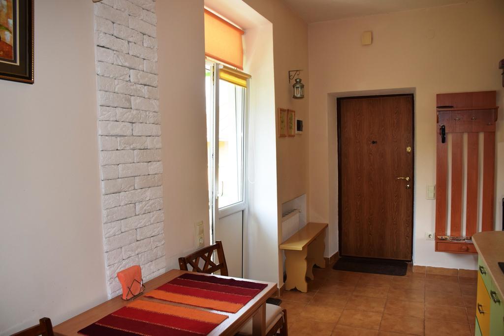 Near Citadel Apartment Lviv Room photo